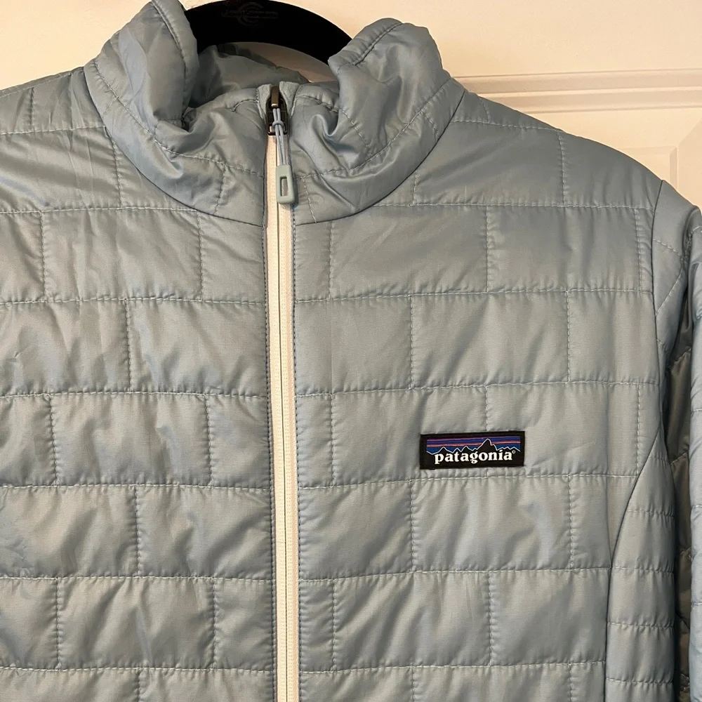 NWOT Women’s Light Blue Patagonia Jacket - Picture 2 of 3